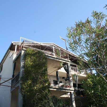 Apartmani Branka ซริกเวนิซา ภายนอก รูปภาพ