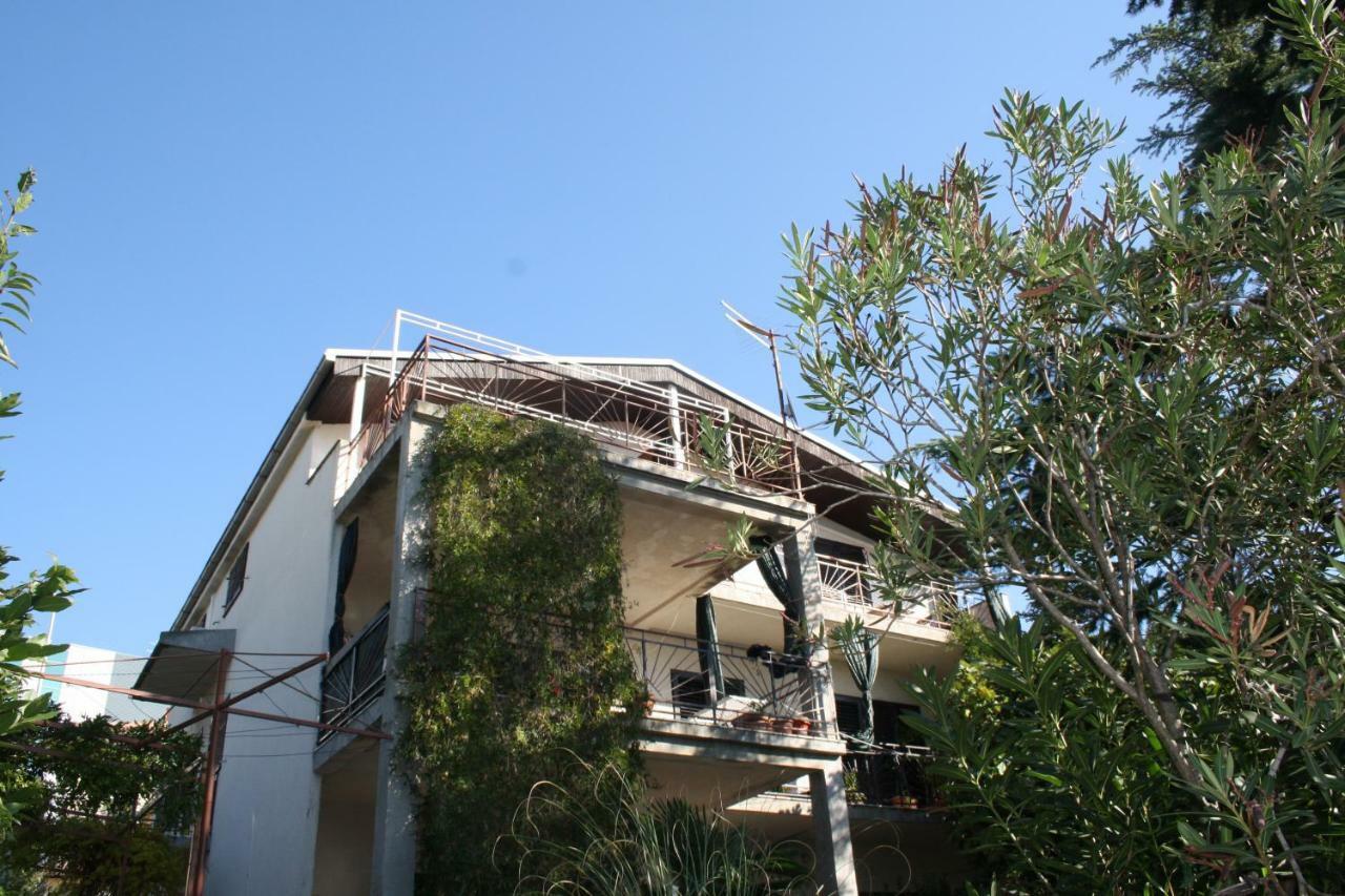 Apartmani Branka ซริกเวนิซา ภายนอก รูปภาพ